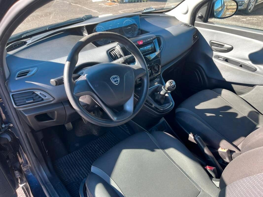 Lancia Ypsilon 1.2 Silver 69cv