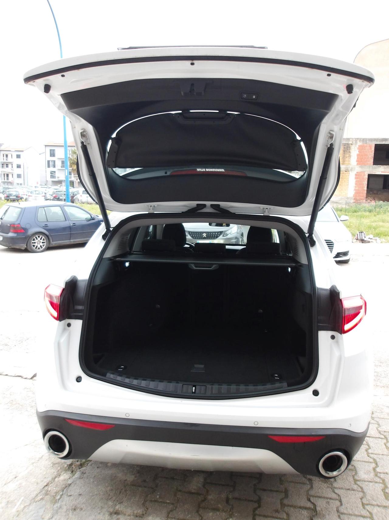 Alfa Romeo Stelvio 2.2 t Super rwd 180cv auto
