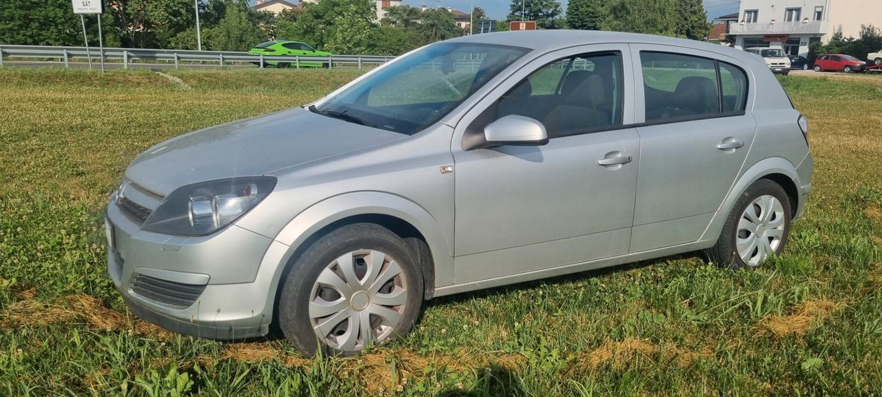 Opel Astra 1.6 Benz.