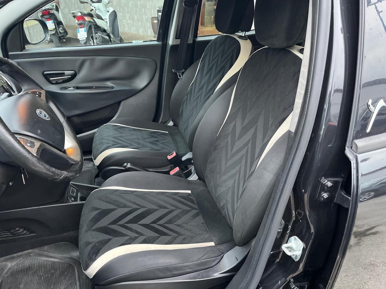 Lancia y 0.9 twinair benz.-cambio automatico-full-2016