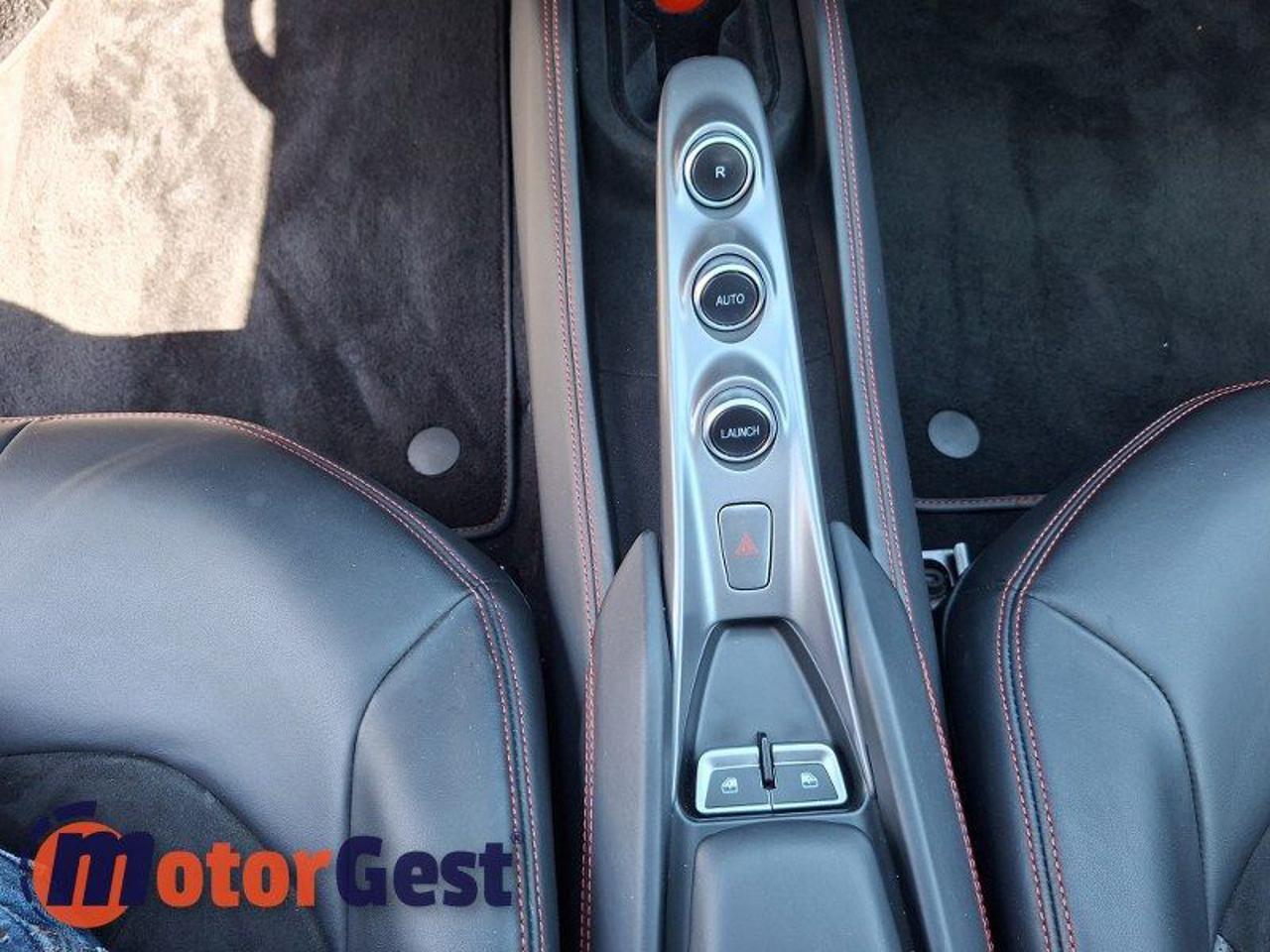 Ferrari F8 Spider Tributo Garanzia Ferrari