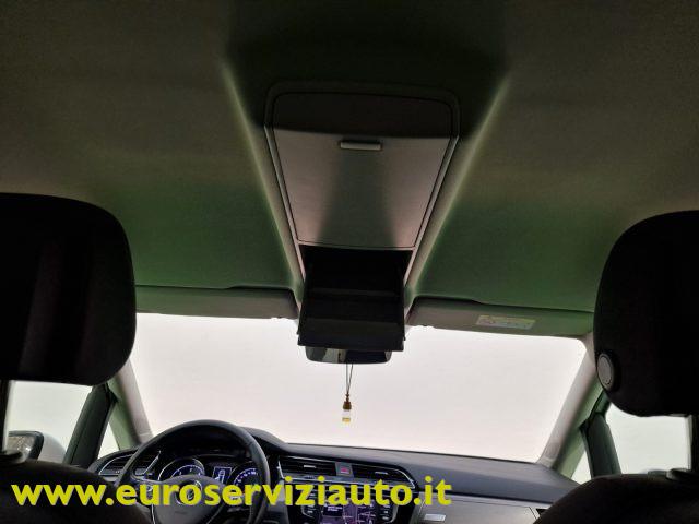 VOLKSWAGEN Touran 1.6 TDI 115 CV SCR DSG Comfortline BlueMotion Tech
