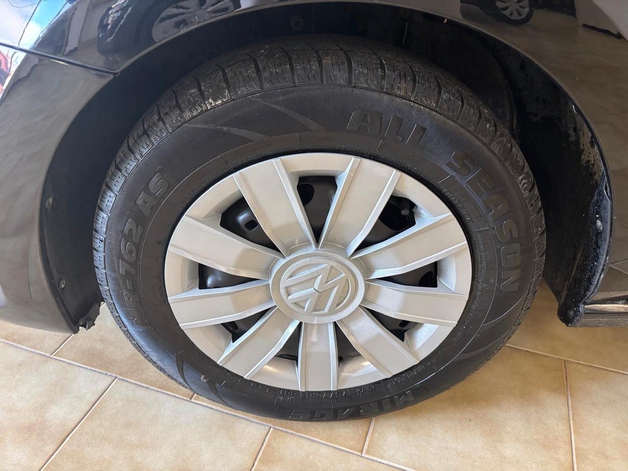 VOLKSWAGEN POLO ANNO 2015 BZ 1.0 ADATTA NEOPATENTATI KM 179 MILA