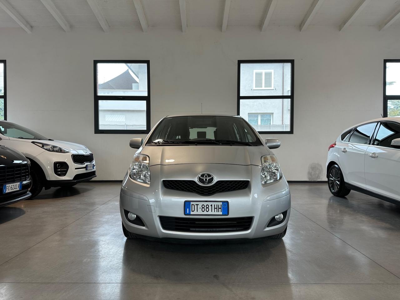 Toyota Yaris 1.0 5 porte Luxury pack