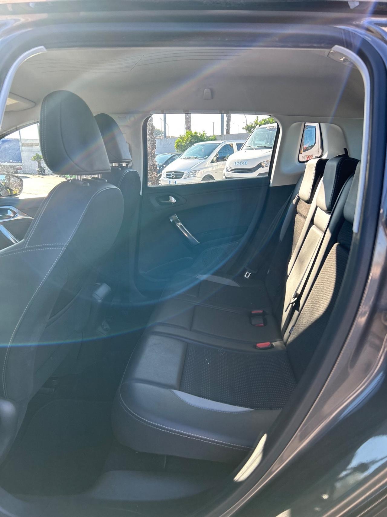 Peugeot 2008 PureTech Turbo 110 Allure