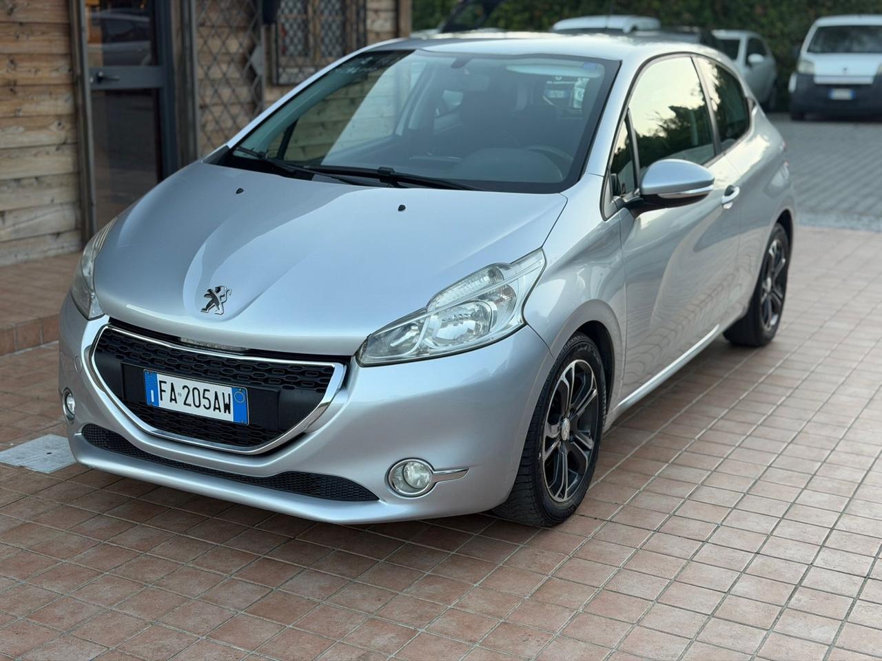 Peugeot 208 1.4 HDi 68 CV 3 porte Active