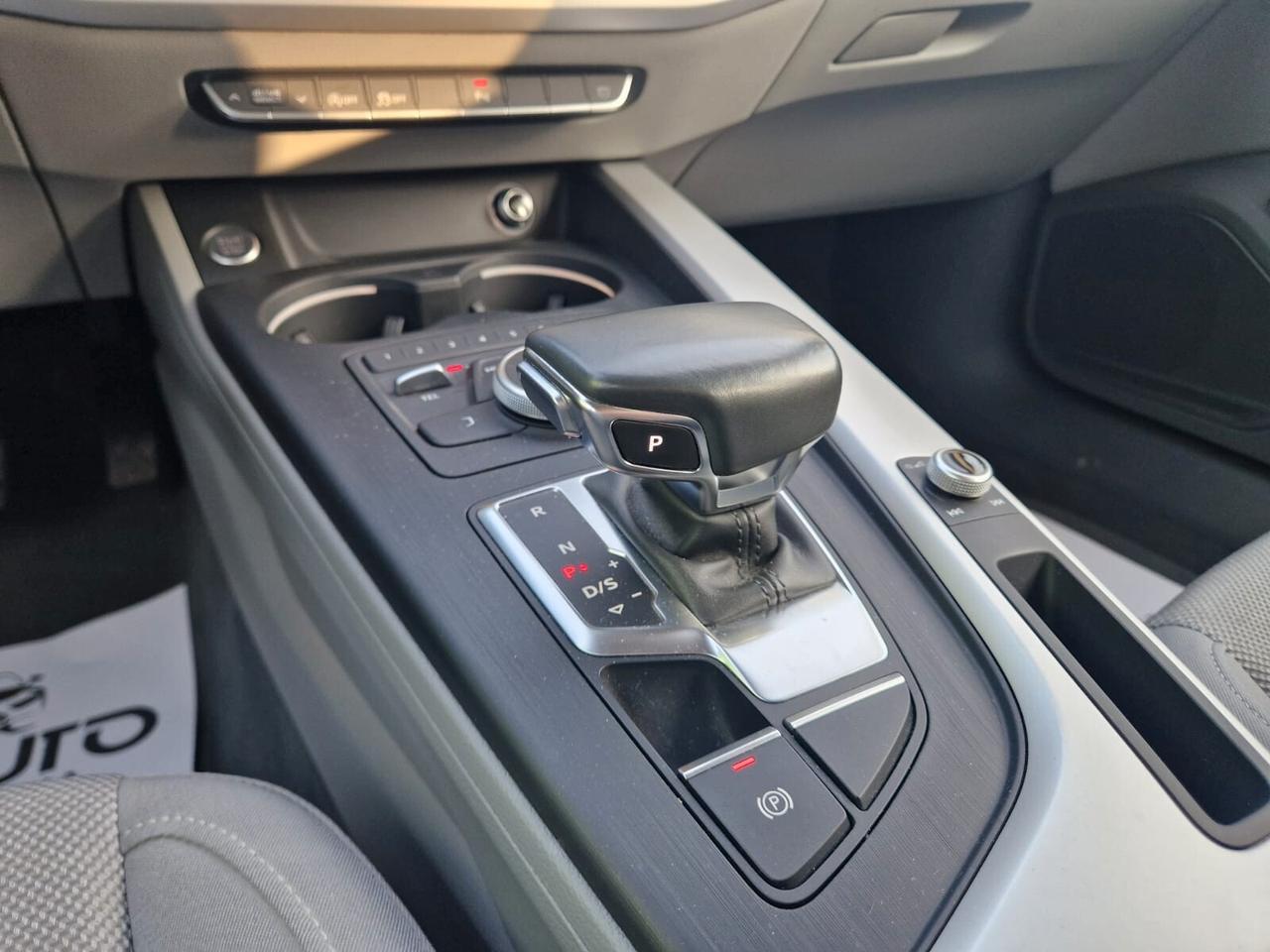 Audi A4 Avant 30 TDI S tronic S line edition