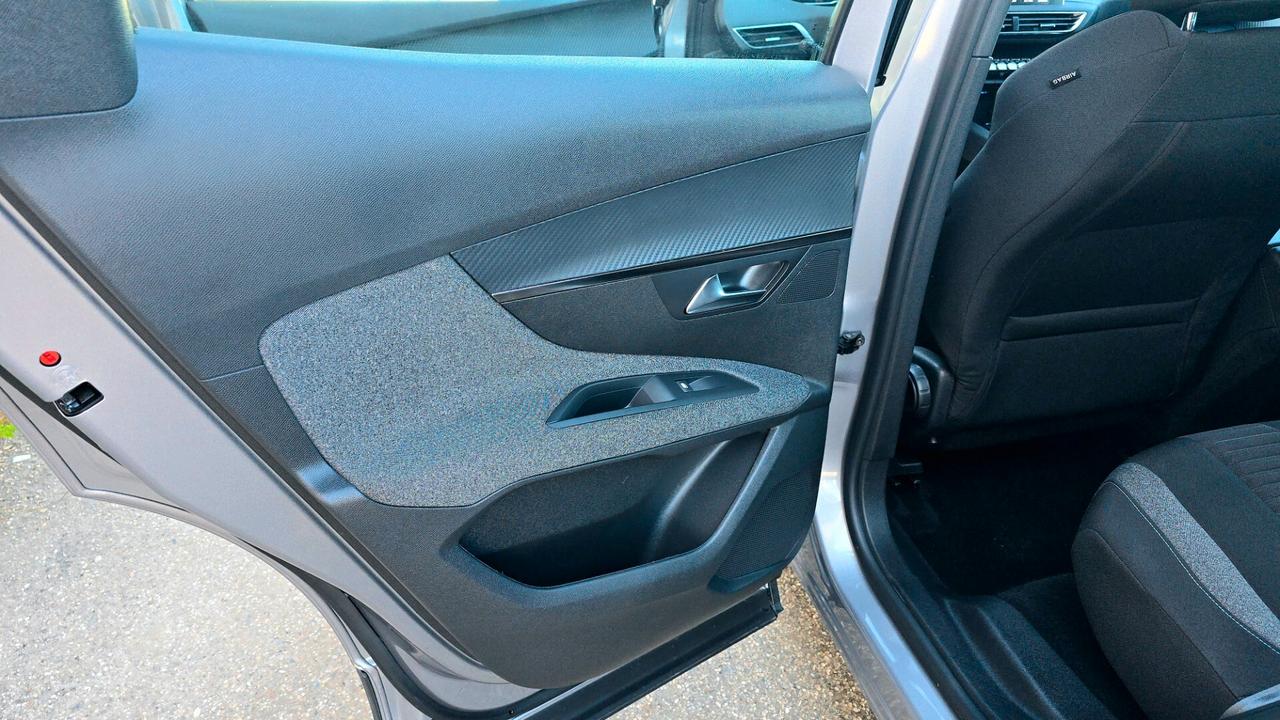 Peugeot 3008 BlueHDi 130 S&S EAT8 Active Pack