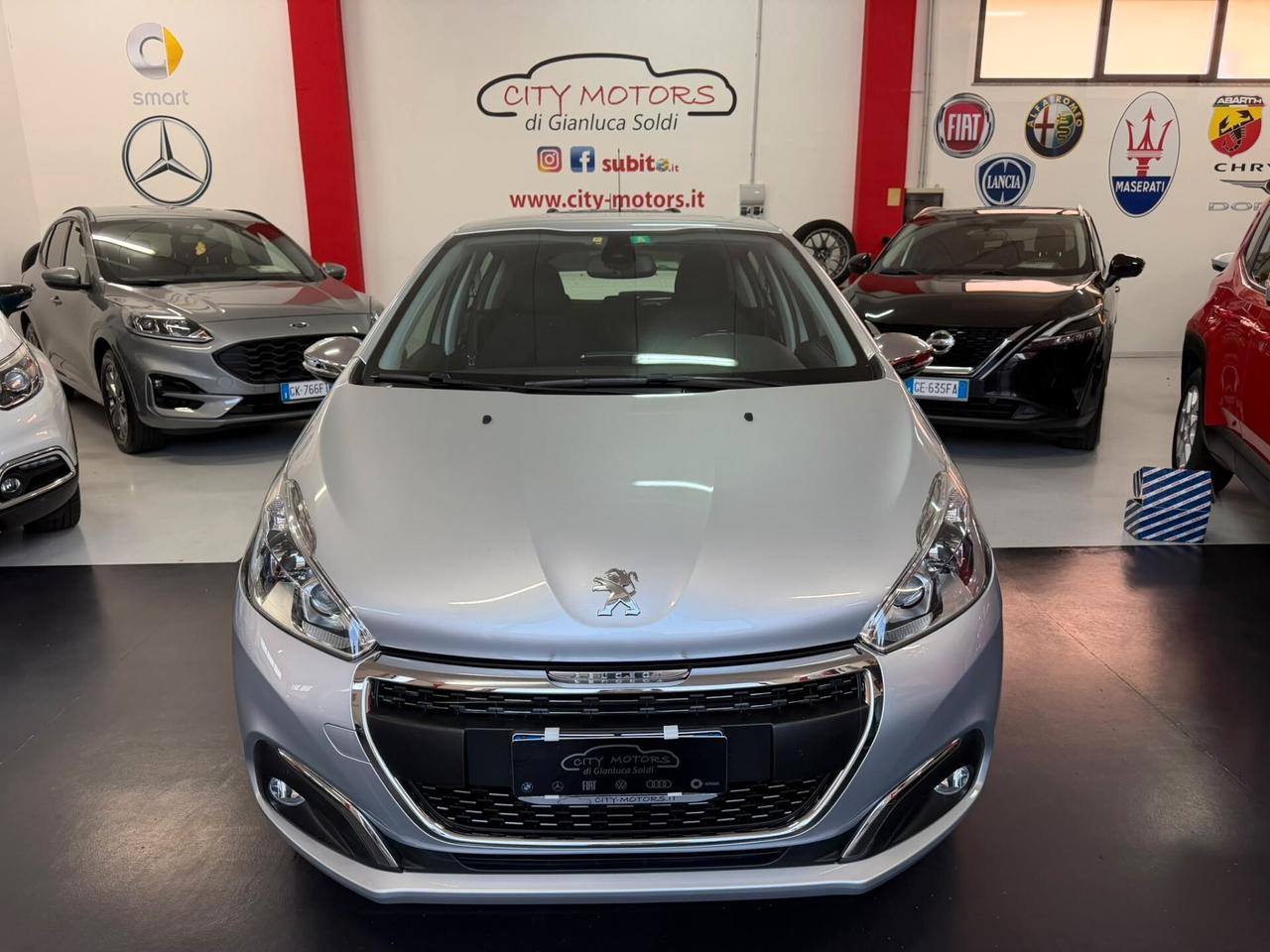 Peugeot 208 BlueHDi 75 5 porte Allure Navi