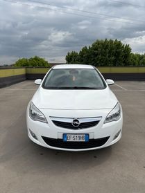 Opel Astra 1.7 CDTI 110CV 5 porte Ok neo patentati.