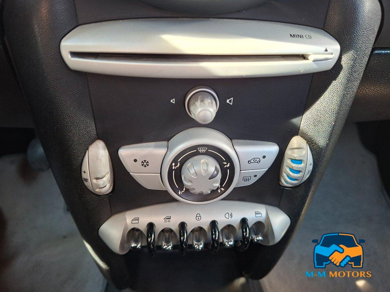 Mini Cabrio Cooper 1.6 120cv neo patentati