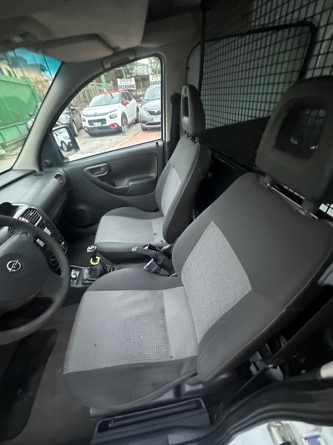 Opel Combo 13 CDTI