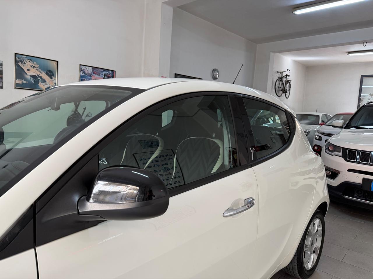 Lancia Ypsilon 1.2 Benzina 69 CV Platinum
