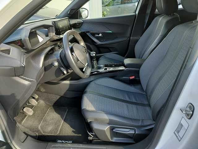 Peugeot 2008 PureTech 100 S&S Allure Pack