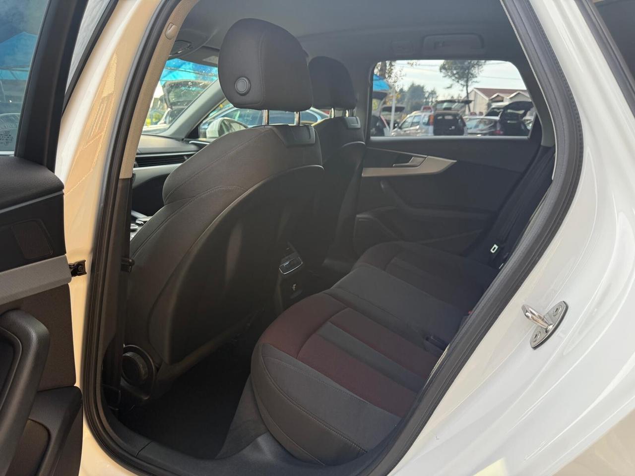 Audi A4 2.0 TDI 150 CV ultra - Automatica