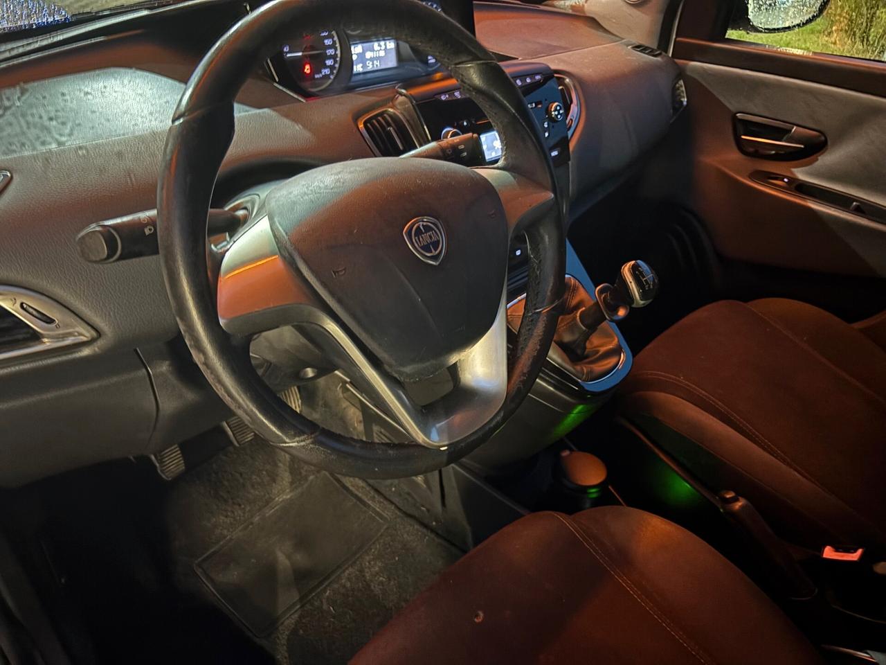 Lancia Ypsilon 1.2 69 CV 5 porte GPL Ecochic Platinum BELLISSIMA, BOMBOLA GAS NUOVA!!!!!