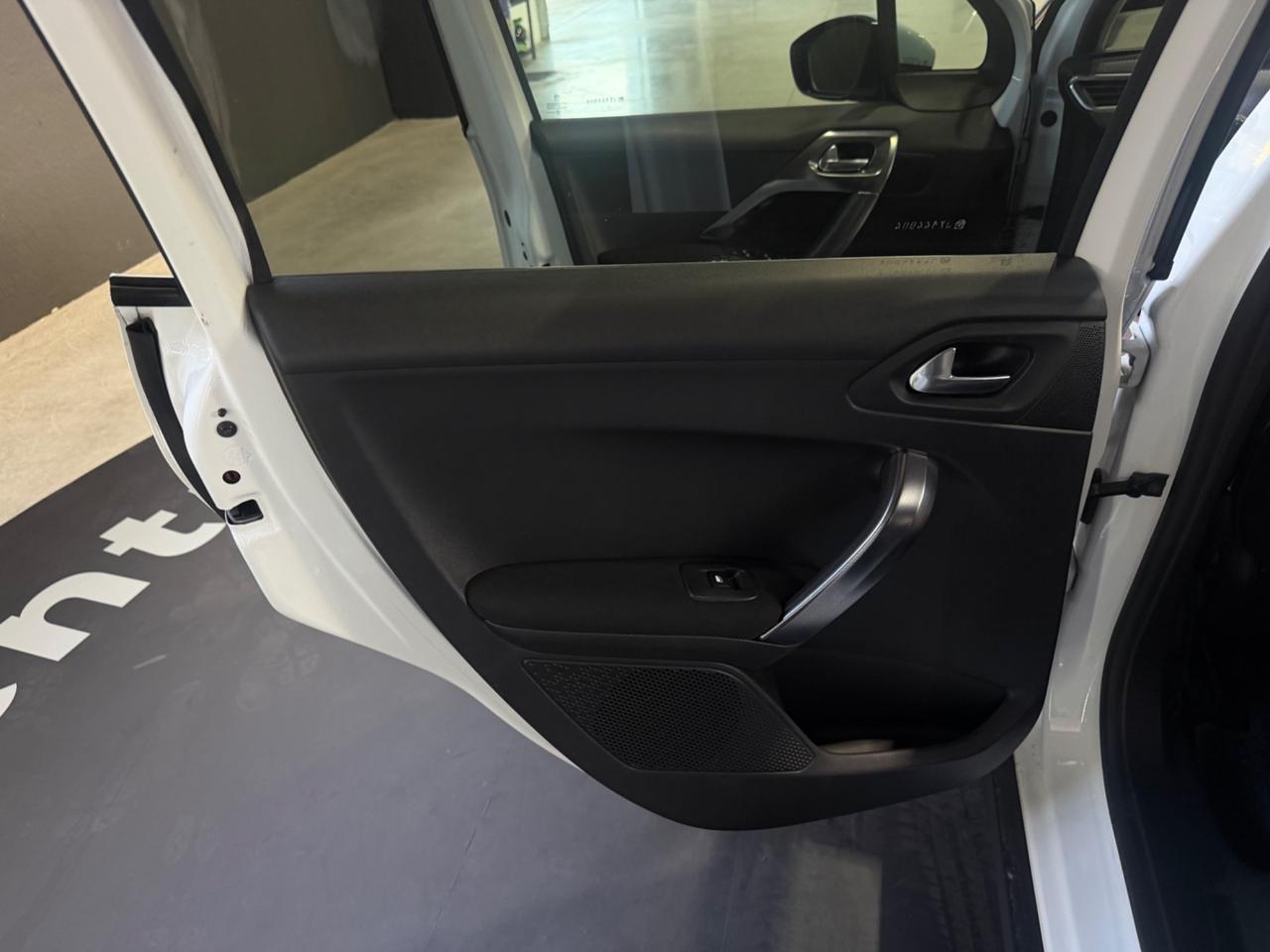 Peugeot 2008 BlueHDi 100 S&S Allure