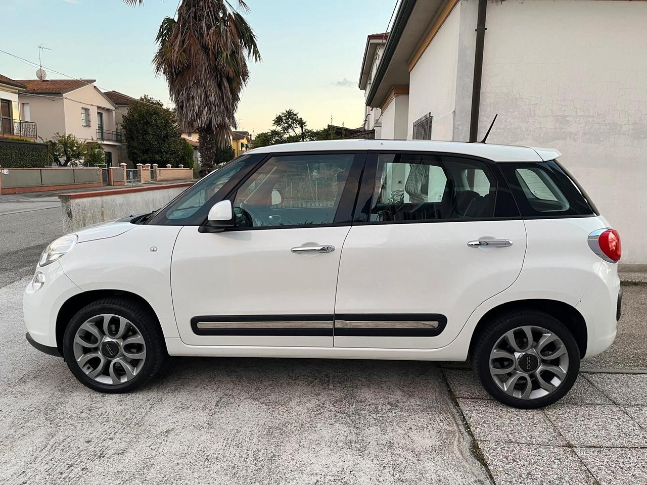 Fiat 500L 0.9 TwinAir Turbo Natural Power Lounge