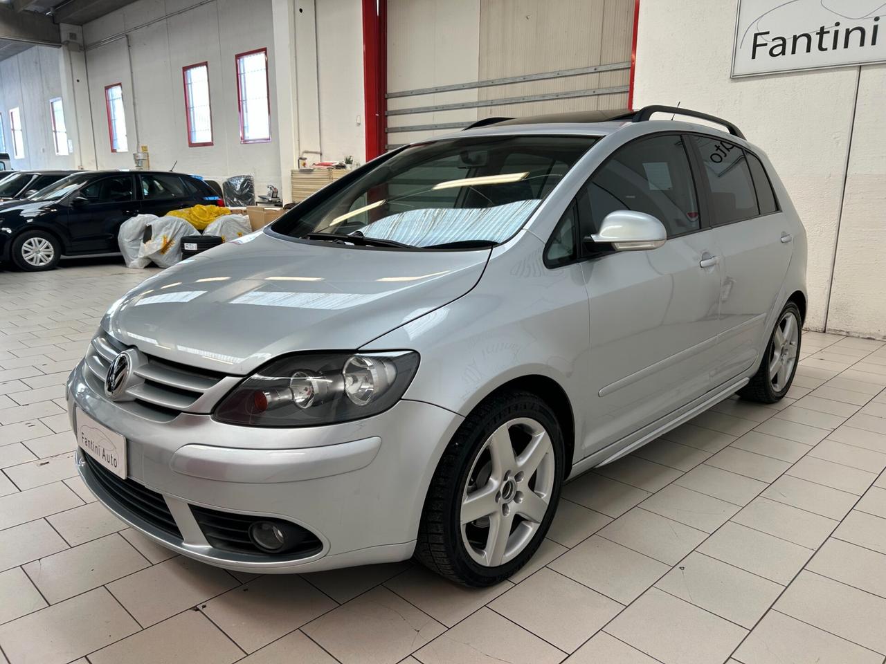 Volkswagen Golf Plus Comfortline 1.6-Ok Neopatent-Dettagli in Bio