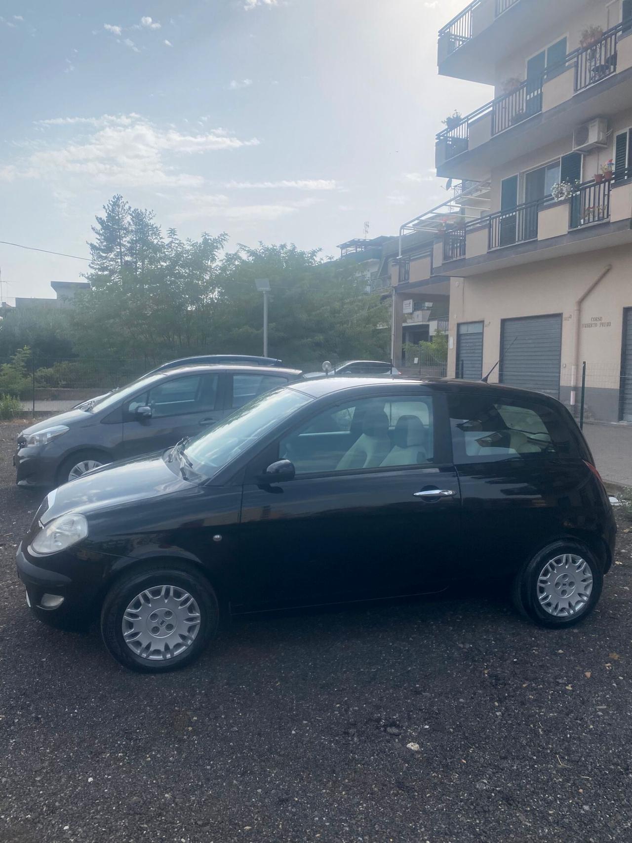Lancia Ypsilon 1.3 Multijet 16V Platino