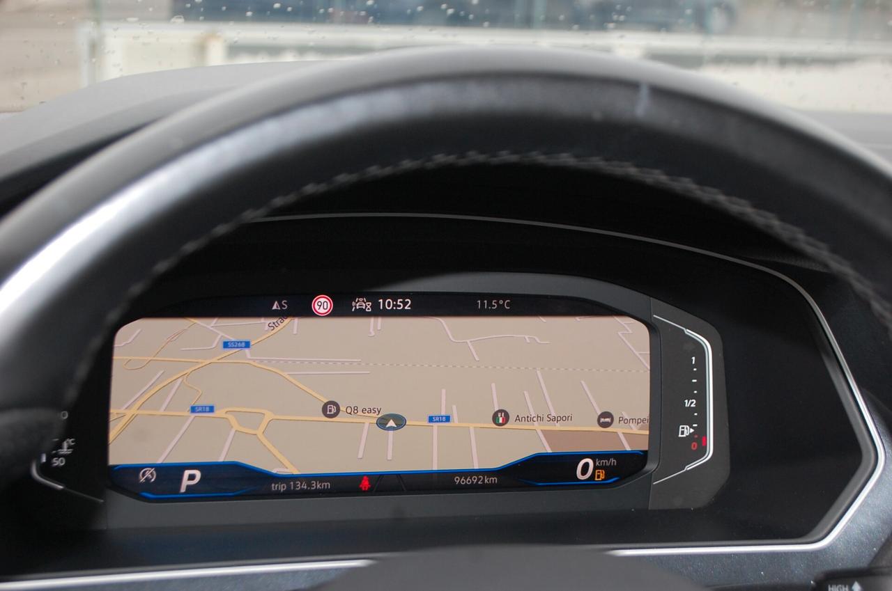 Volkswagen Tiguan 2.0 tdi R-Line 150CV dsg Uff Italy Navi Virtual