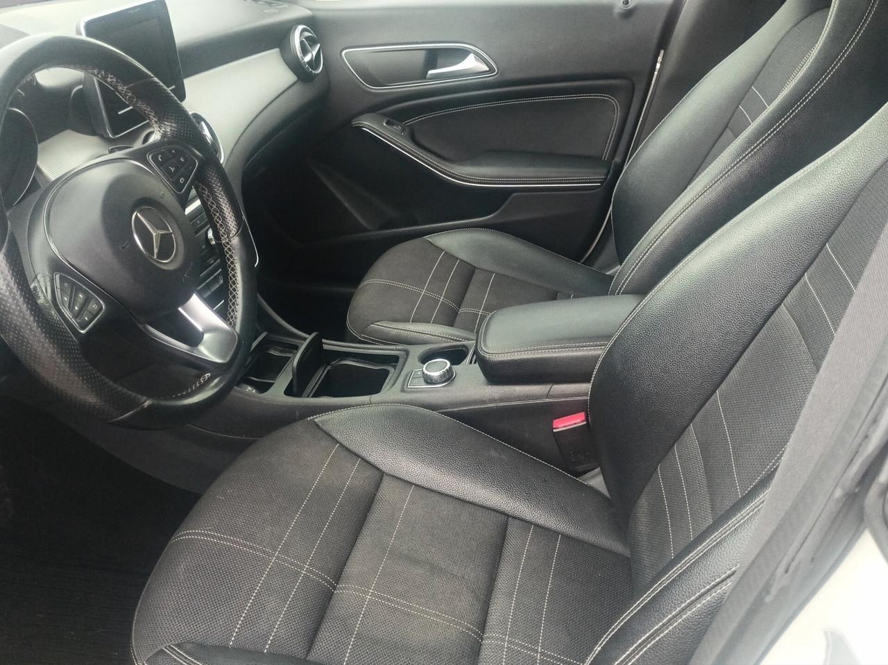 Mercedes-benz CLA 200 d Business