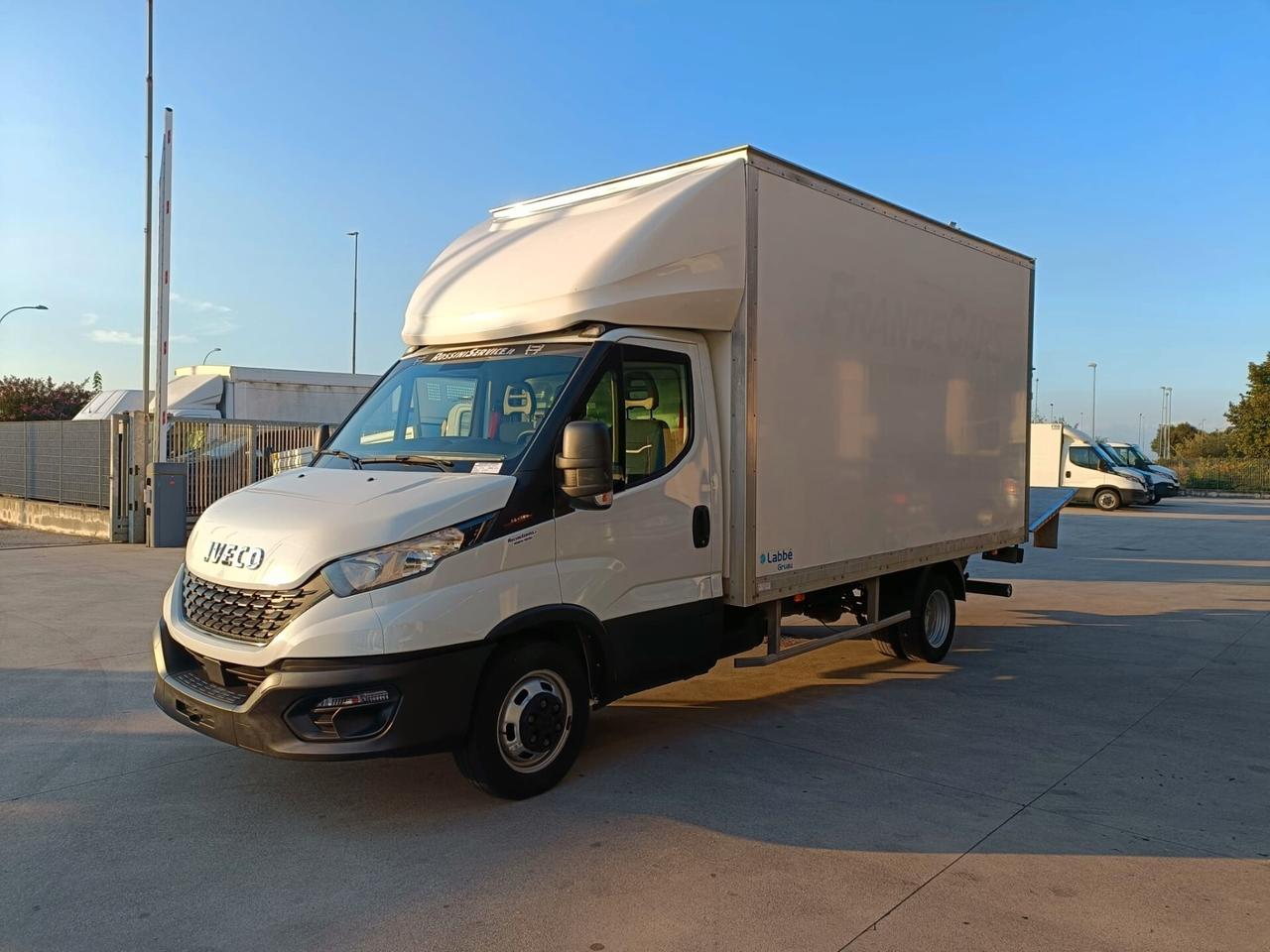 Iveco Daily 35C16 3.0 FURGONE BOX CON SPONDA