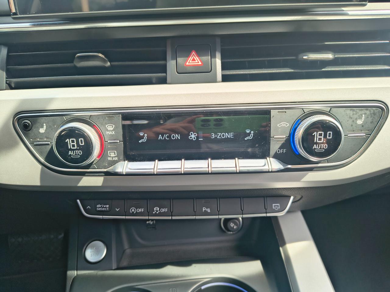 AUDI A4 AVANT 40 TDI S TRONIC 108.000 KM