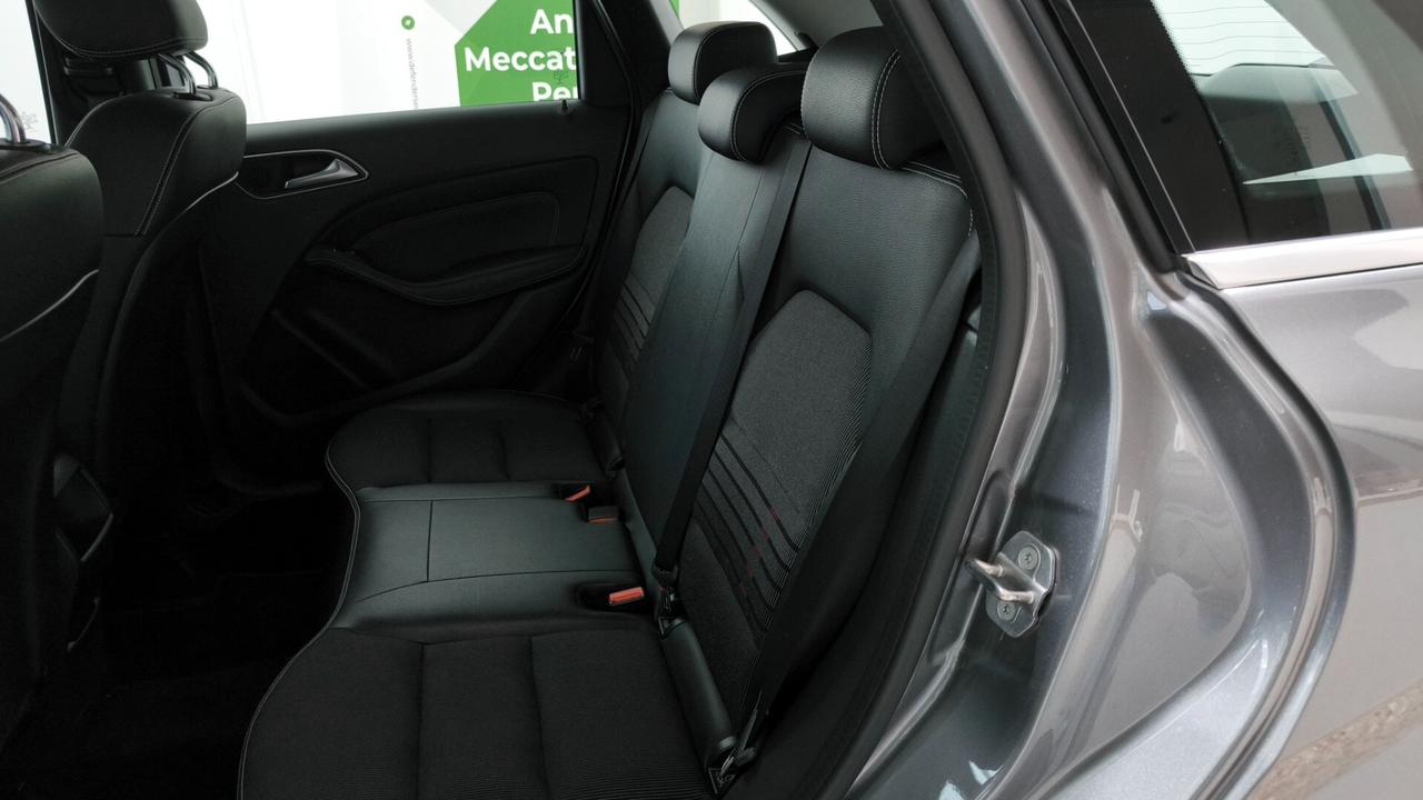 Mercedes-benz B 180 d Premium