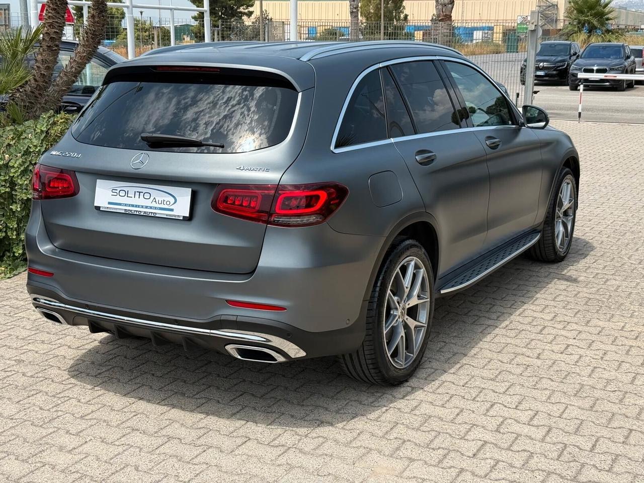 GLC 220 d 4Matic Premium Plus Opaco + Pedane
