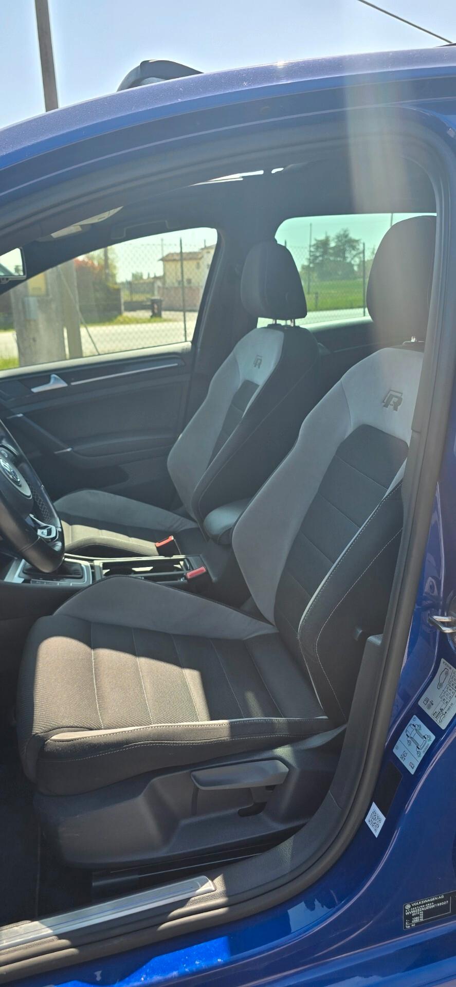 Volkswagen Golf R