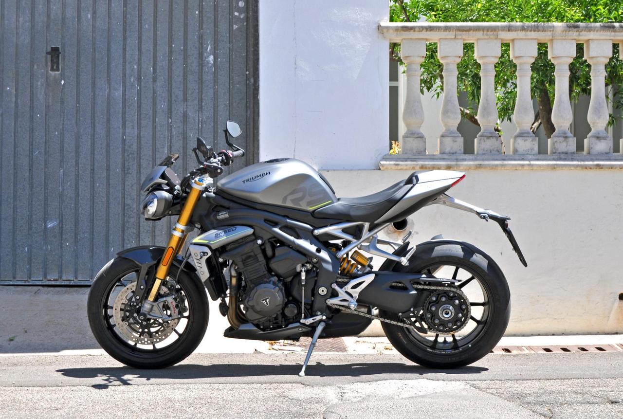 Triumph Speed Triple R 1200 rs