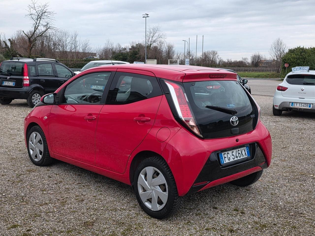Toyota Aygo 1.0 benz. 2017 FINANZIABILE