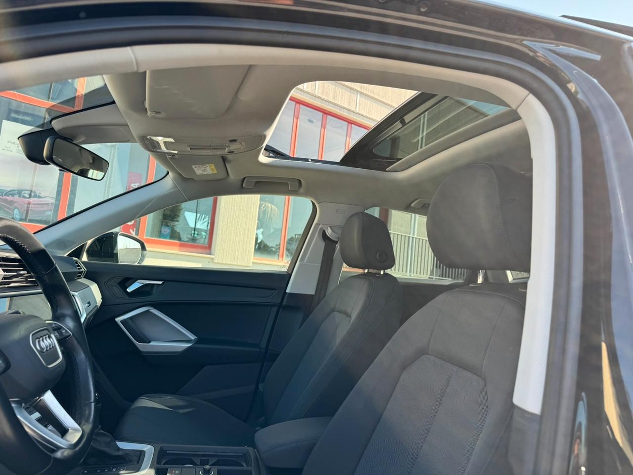 Audi Q3 SPB 150cv TDI S tronic Tetto Apribile