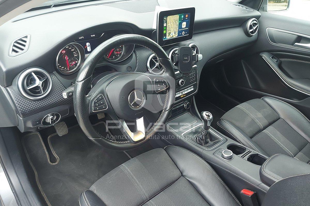 MERCEDES A 180 d Business