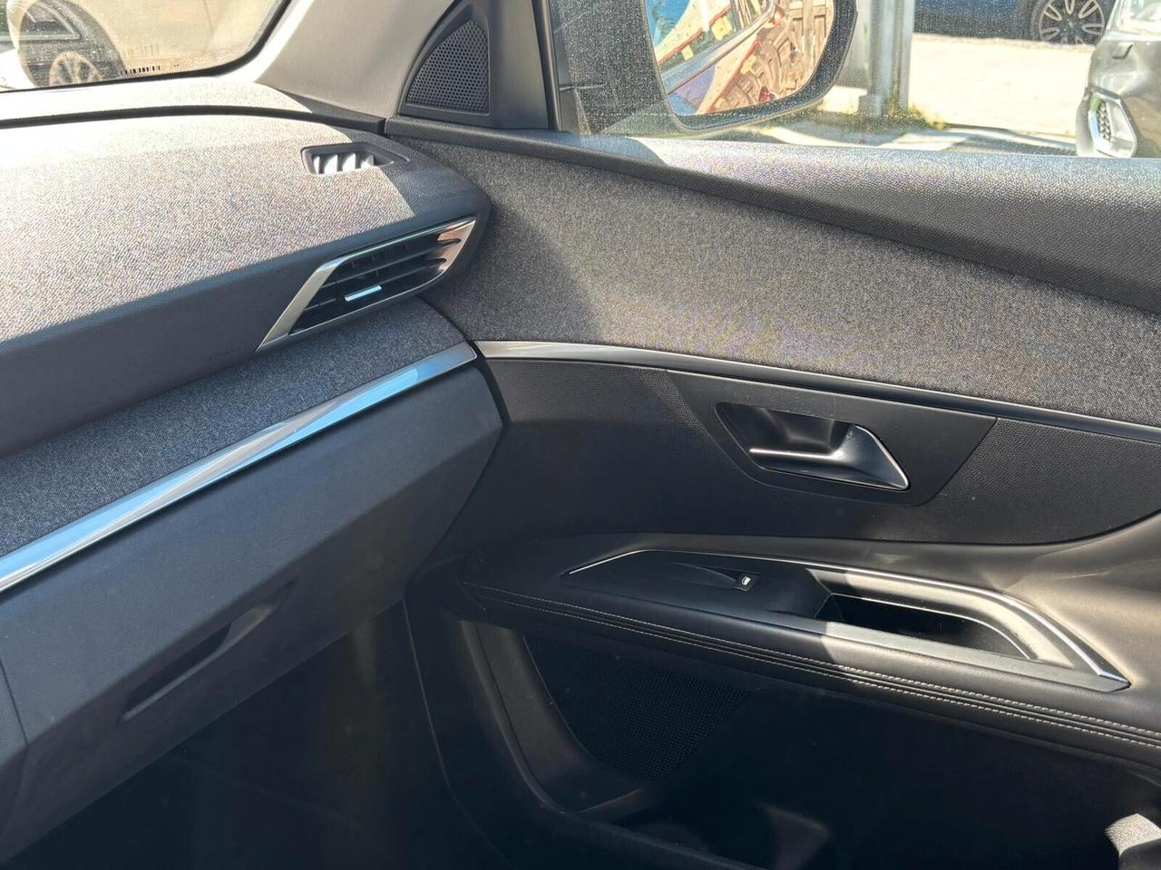 Peugeot 3008 BlueHDi 130 S&S Allure