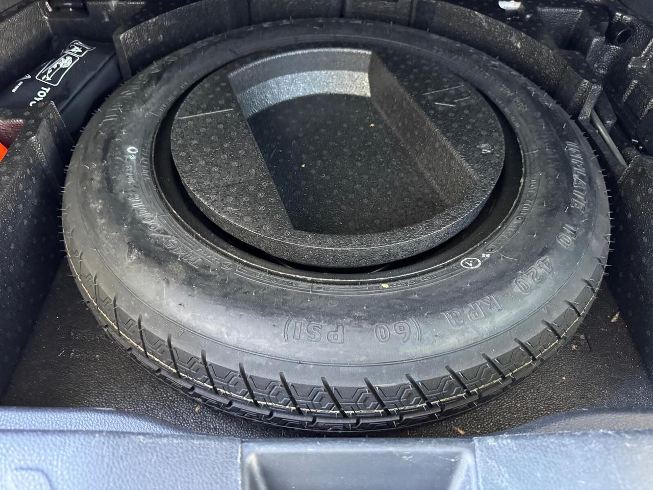 Toyota C-HR 1.8 Hybrid E-CVT Business