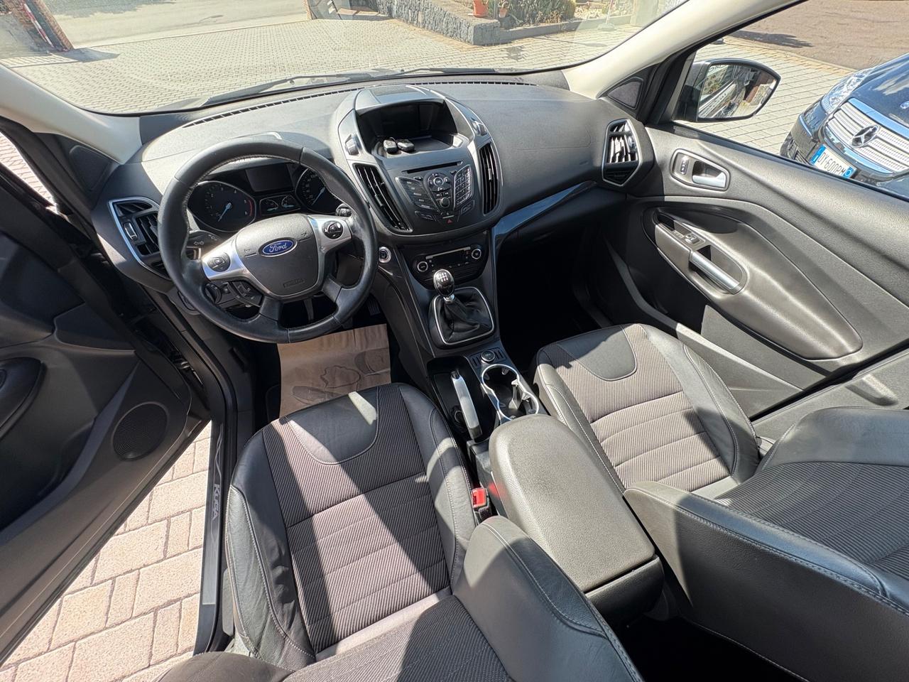 Ford Kuga 2.0 TDCI 140 CV 4WD Titanium