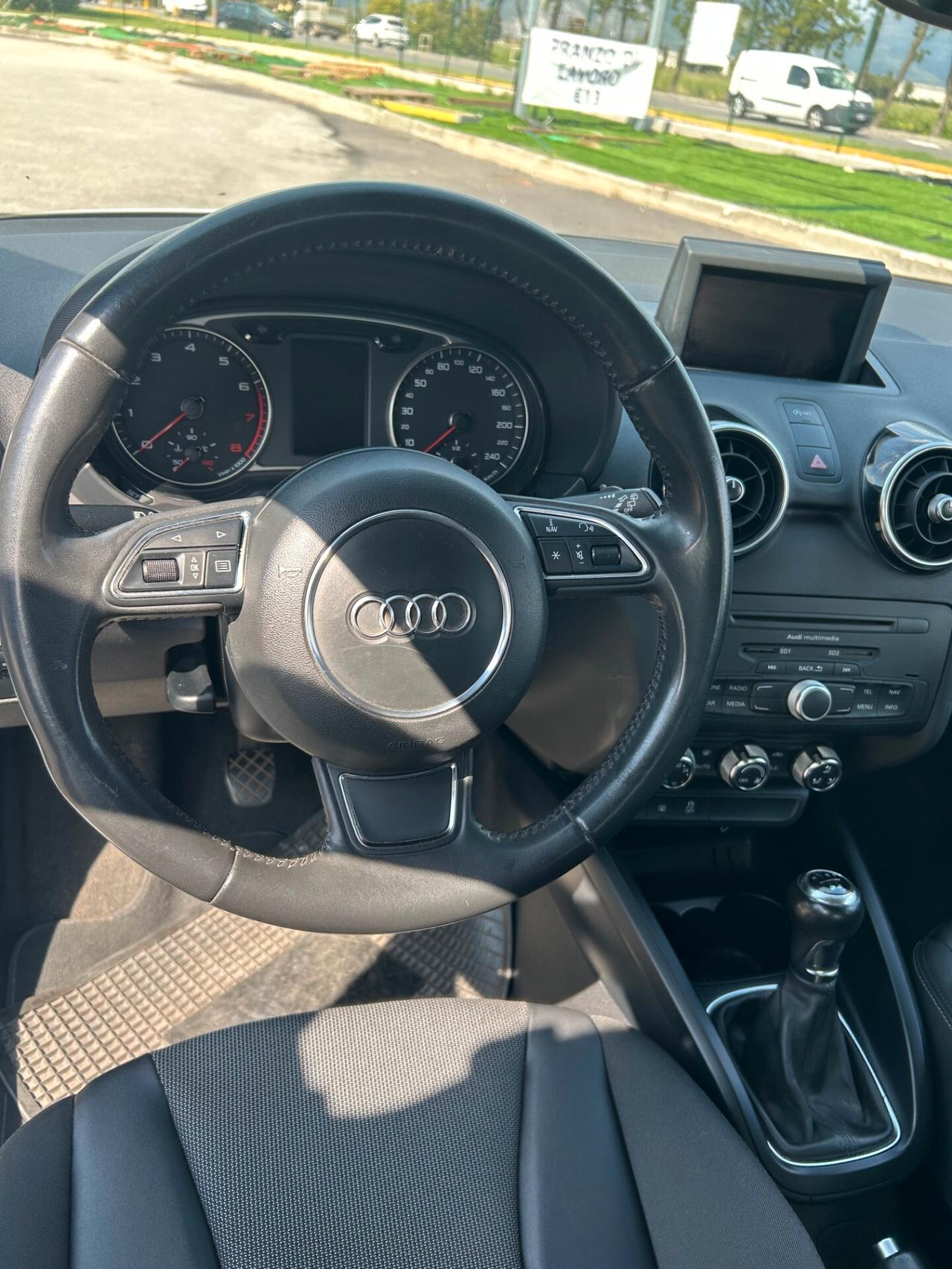 Audi A1 1.2 TFSI Ambition unico proprietario Sportback ok neopatentati 5 porte