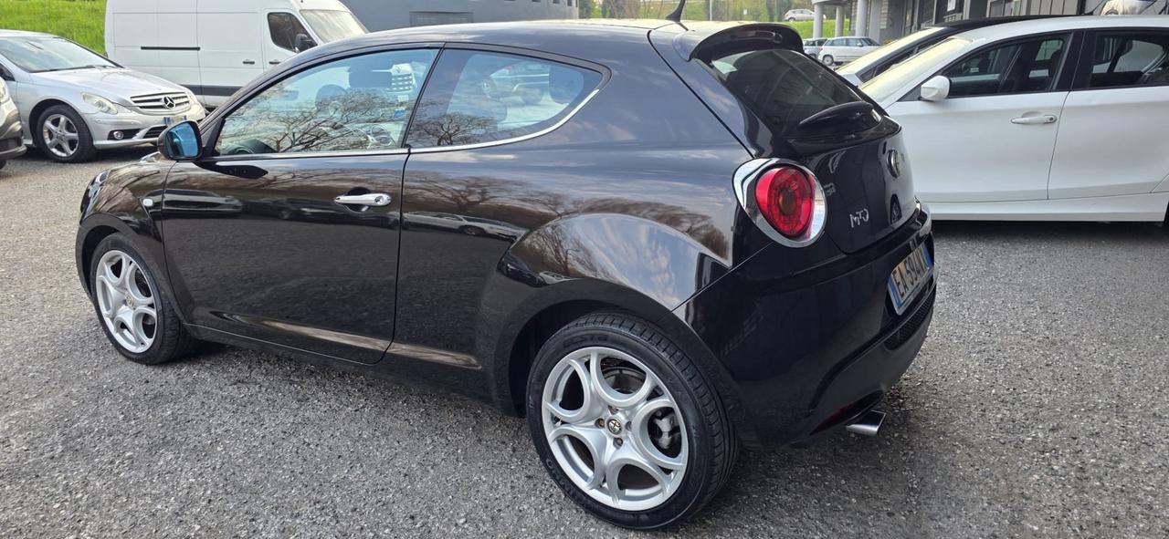 Alfa Romeo MiTo 1.4 105 CV M.air S&S Distinctive Sport Pack