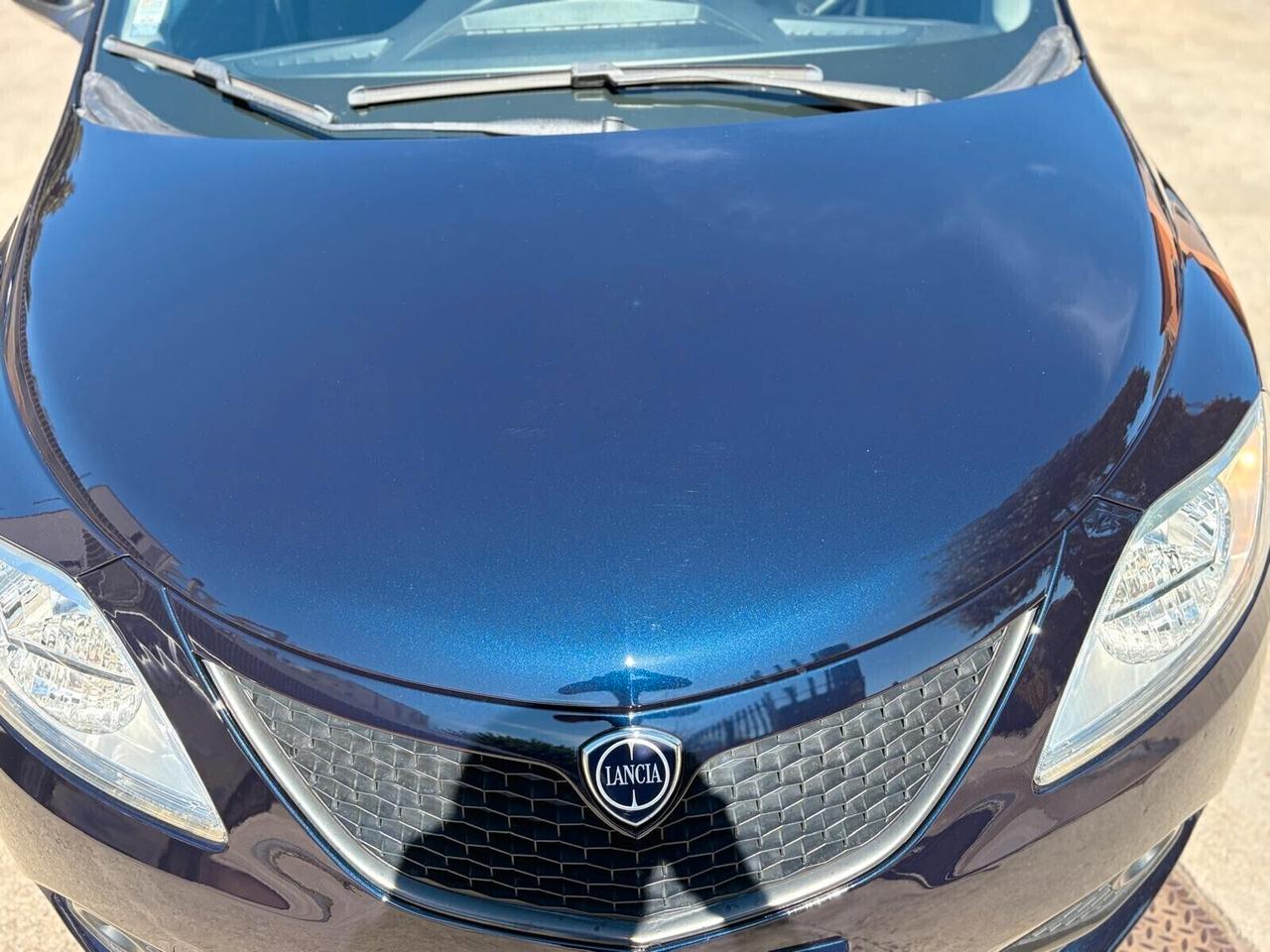 Lancia Ypsilon 1.2 69 CV neopatentati