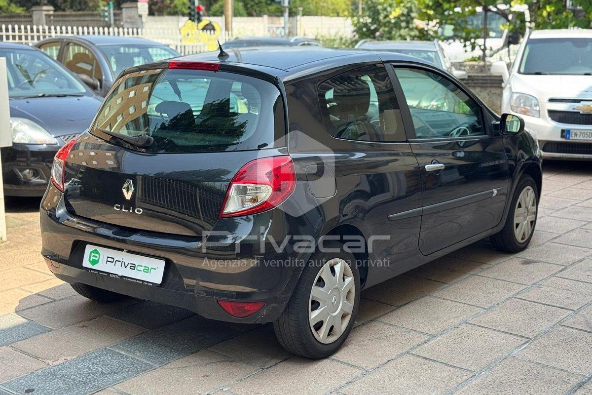 RENAULT Clio 1.2 16V 3 porte Dynamique