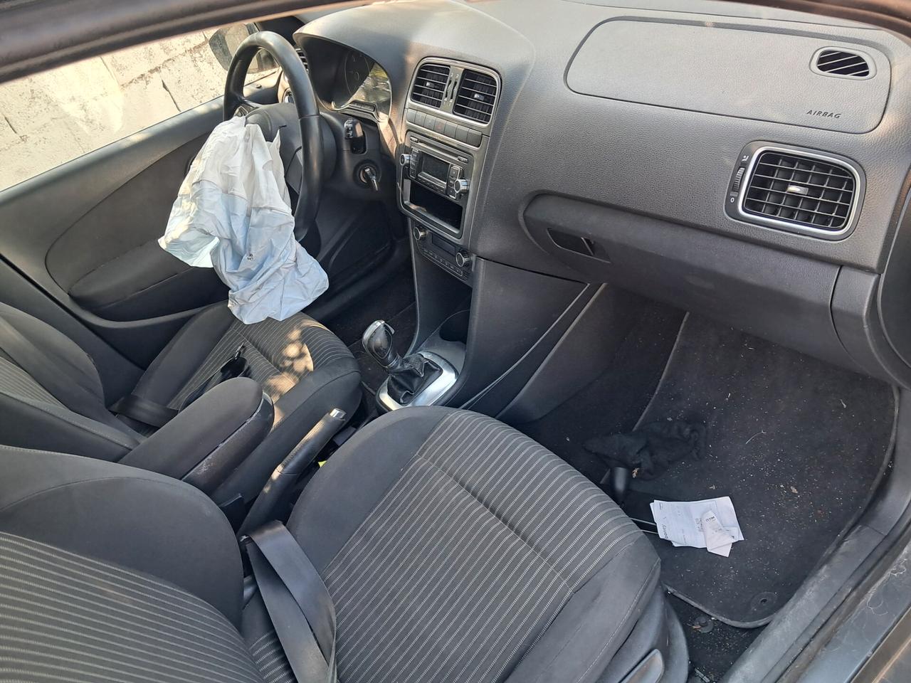 Volkswagen Polo 1.6 TDI 90CV DSG incidentata