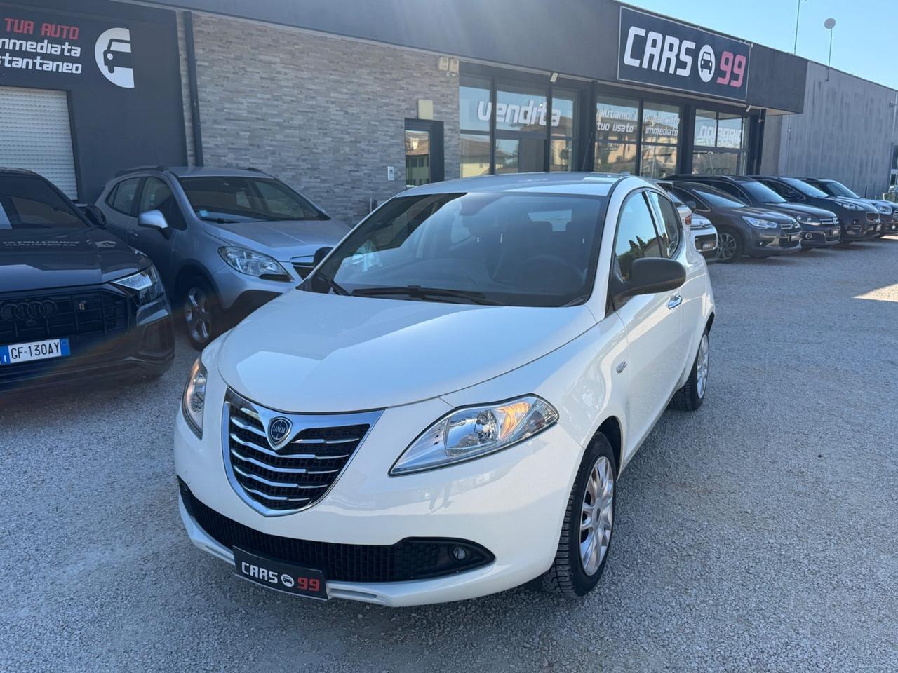 Lancia Ypsilon 1.2 69 CV 5 porte GPL Ecochic Silver