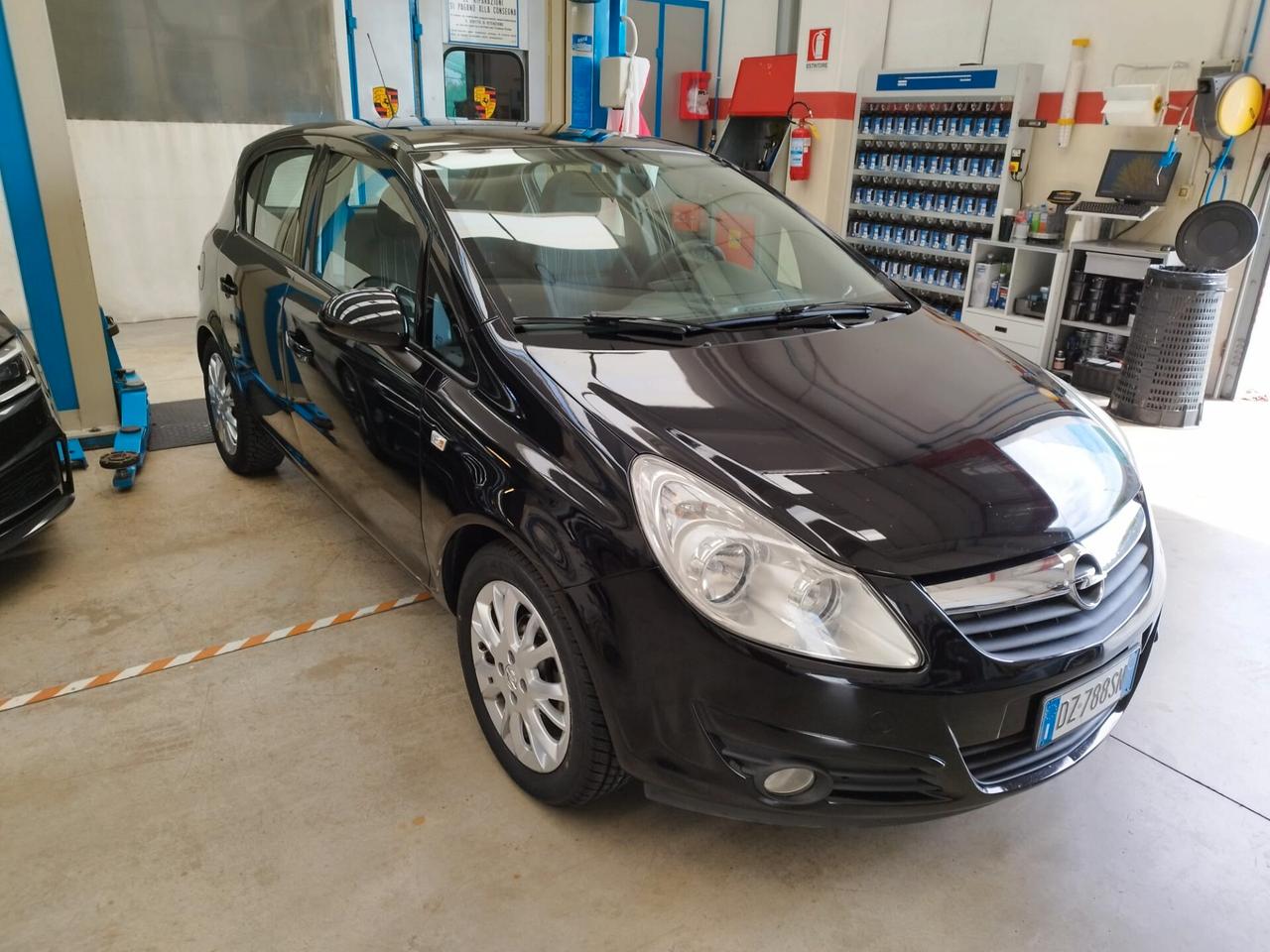 Opel Corsa 1.2 5 porte gpl