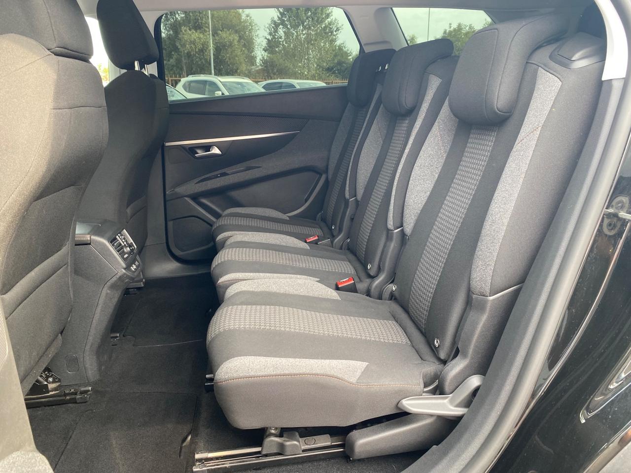 Peugeot 5008 1.5 130 CV EAT8 7 Posti Garantita