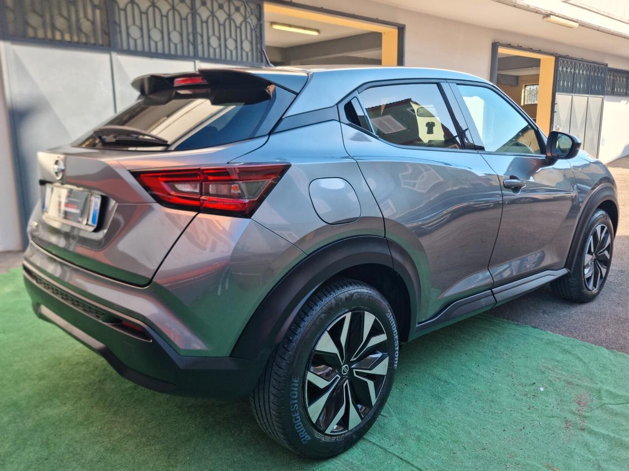 Nissan Juke 1.0 DIG-T 114 CV N-Connecta