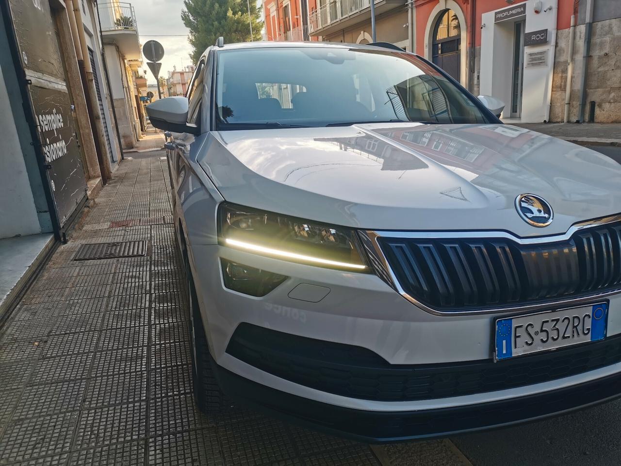 Skoda Karoq 1.6 TDI 115 CV DSG AMBITION FULL