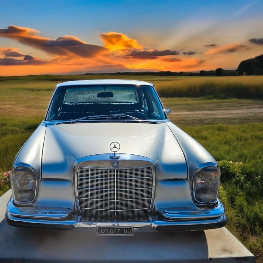 Mercedes Benz 250 SE