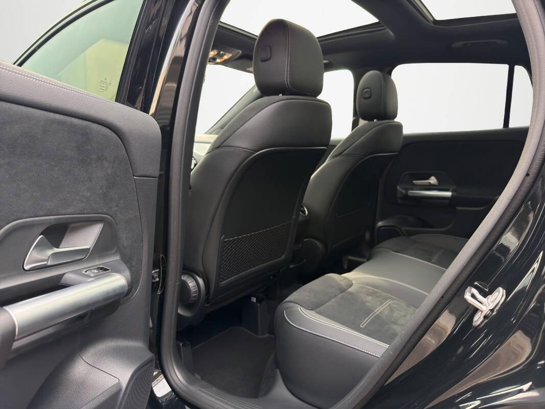 Mercedes Classe GLA 200 d AMG Line Premium Tetto Cerchio 20